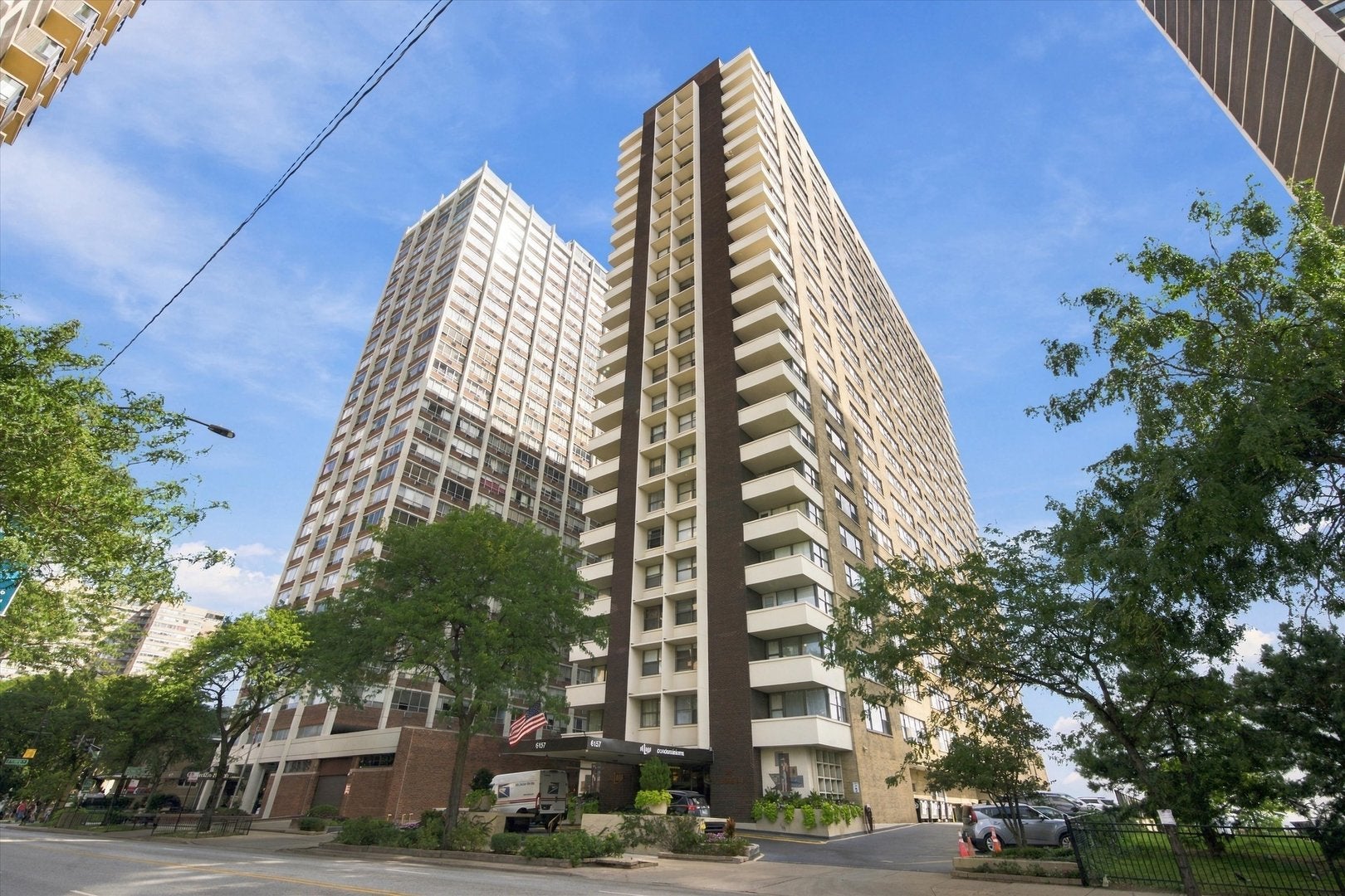 6157 N Sheridan Road 14B — photo