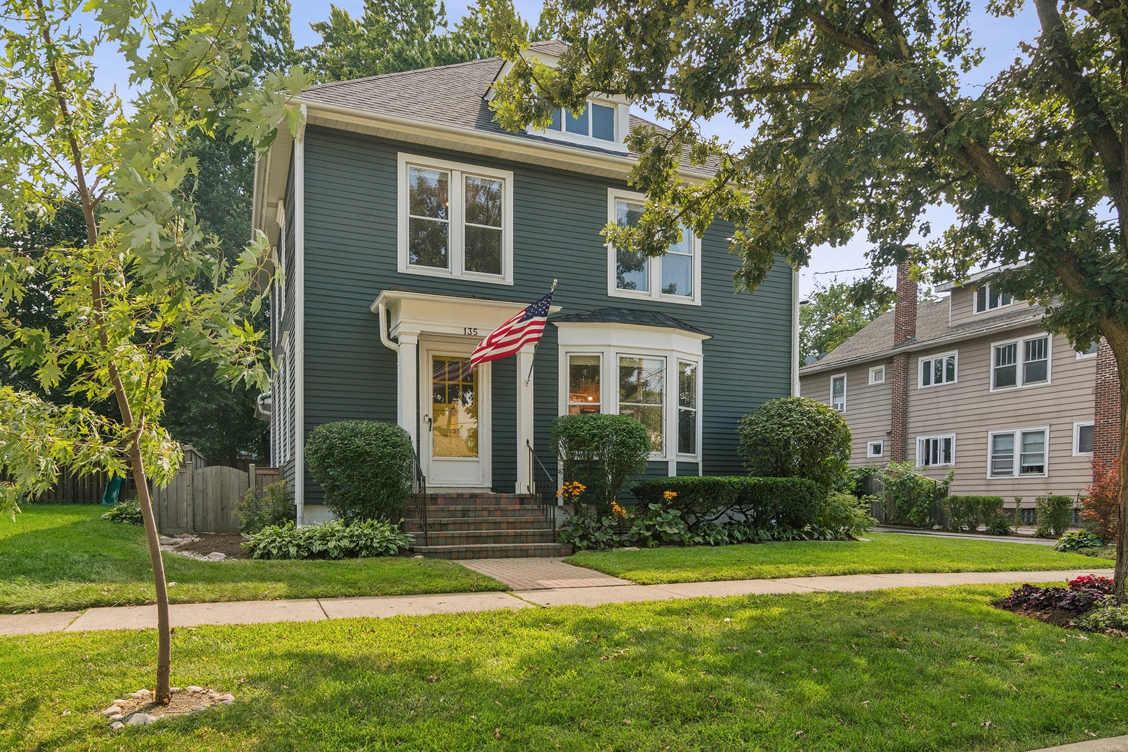 135 W Russell Street — photo