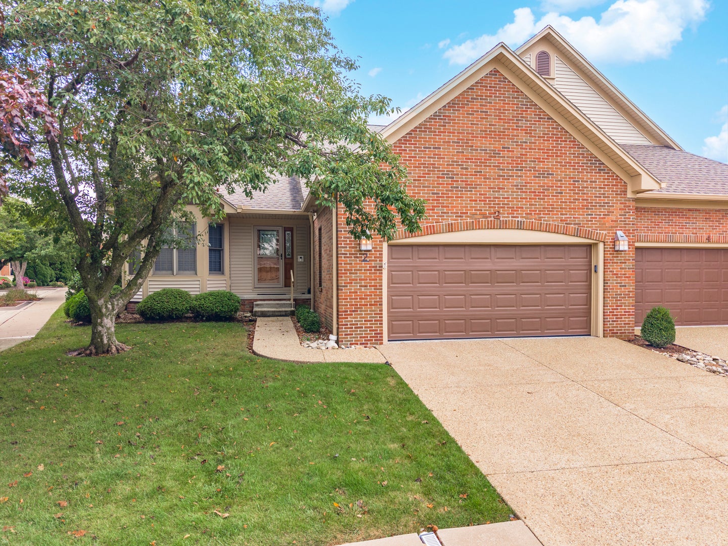 2 Spruce Court — photo