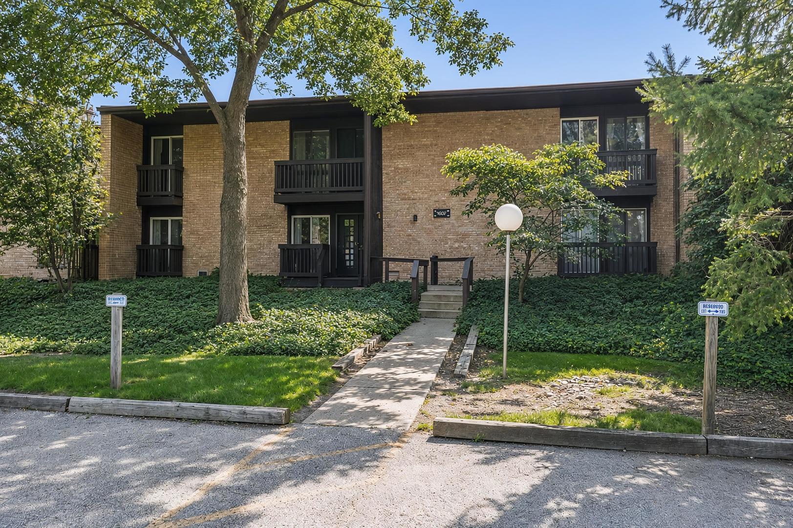 1607 Maple Terrace 2C — photo