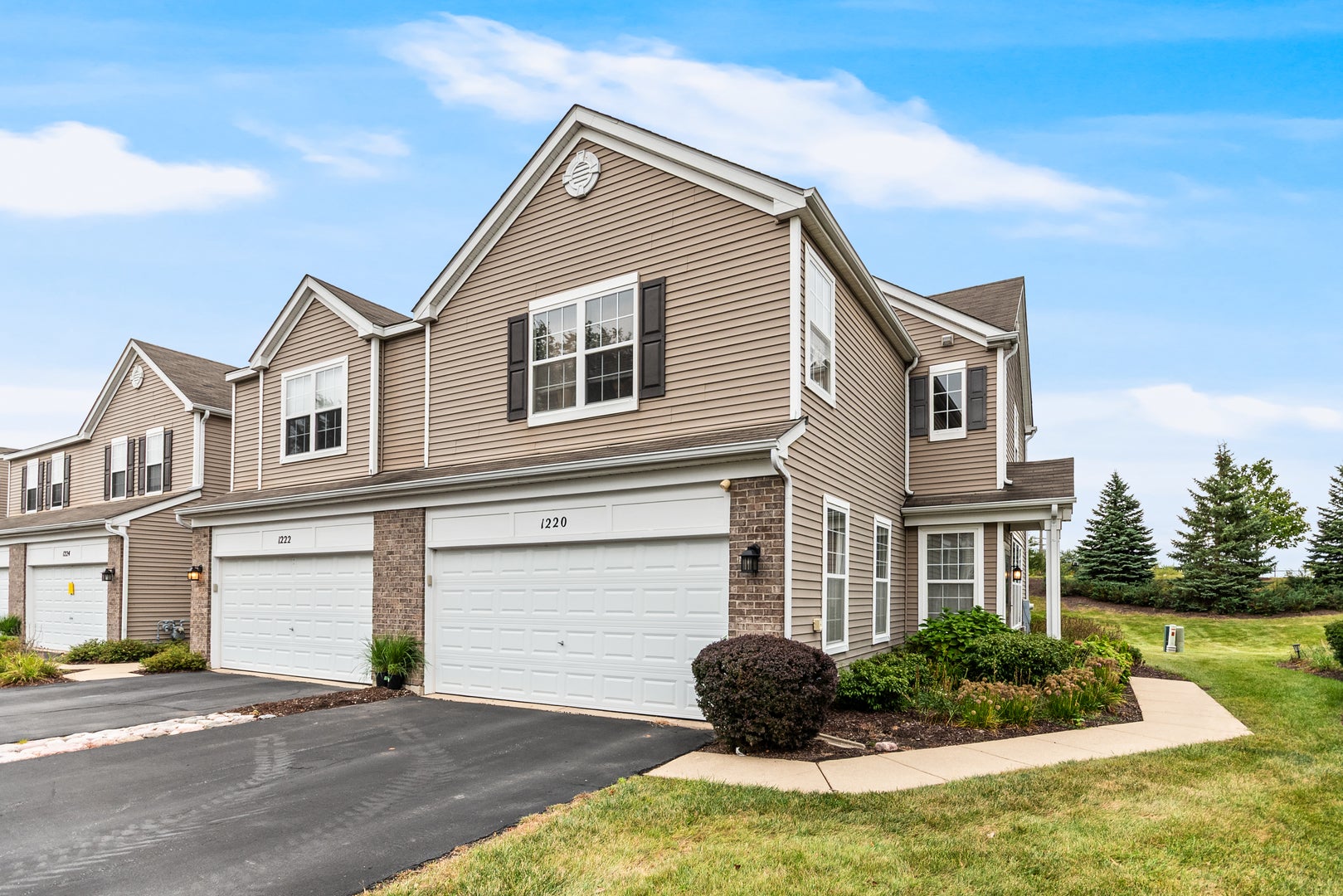 1220 Courtland Circle 1220 — photo