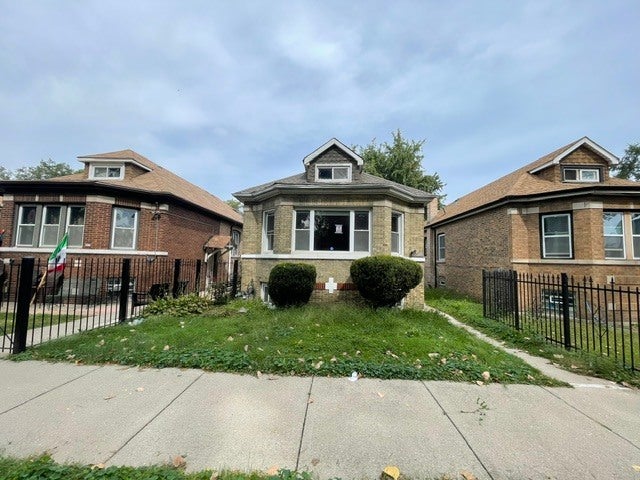 724 W 50th Place — photo