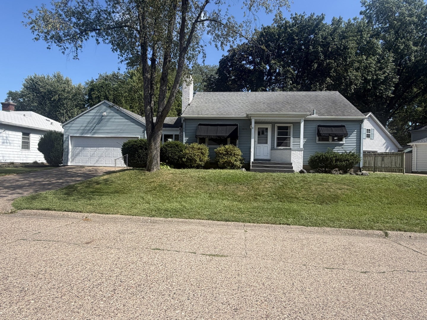 1605 Broadlawn Avenue — photo