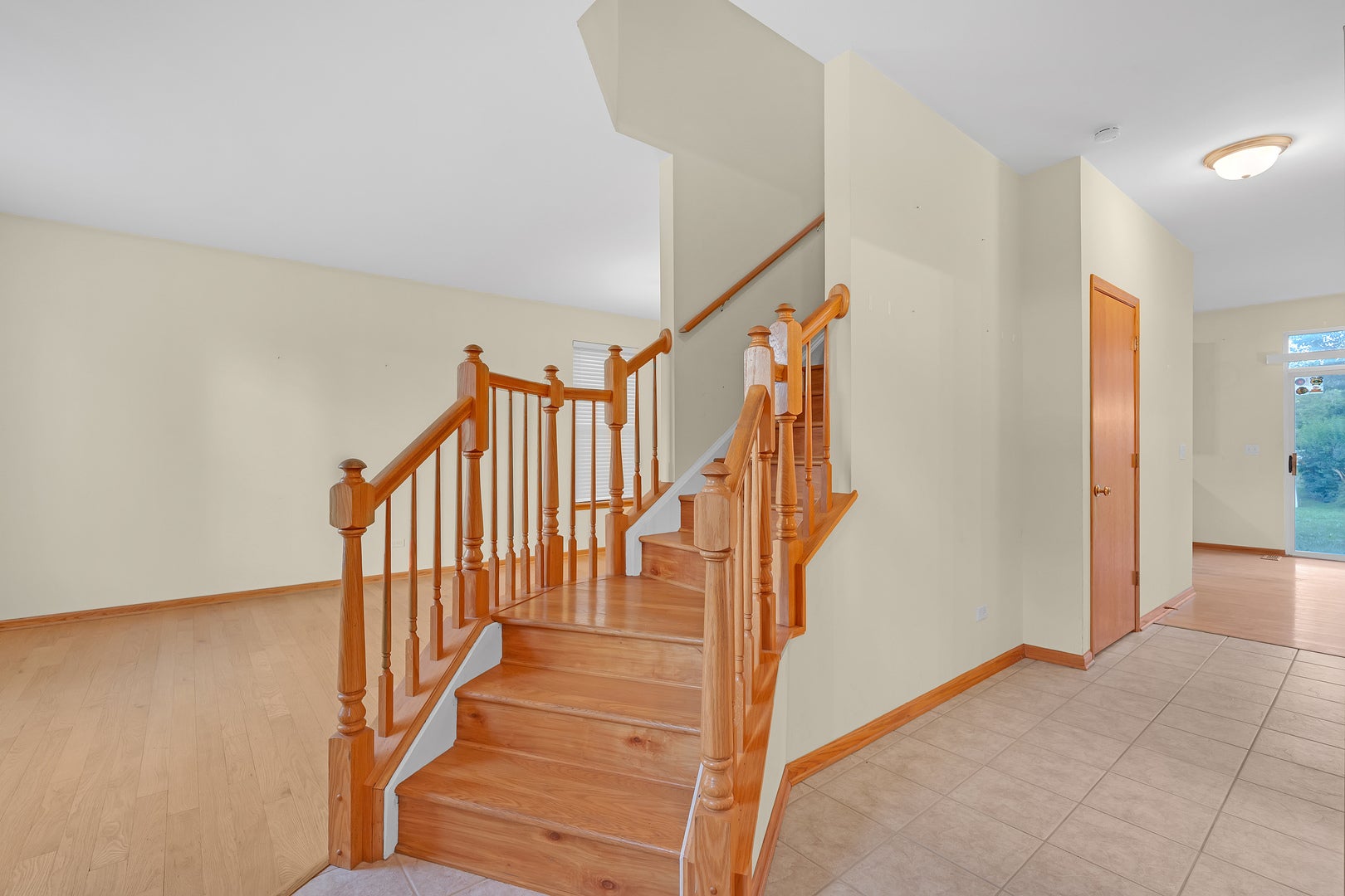 Home in Plainfield, IL 60586 — photo 2
