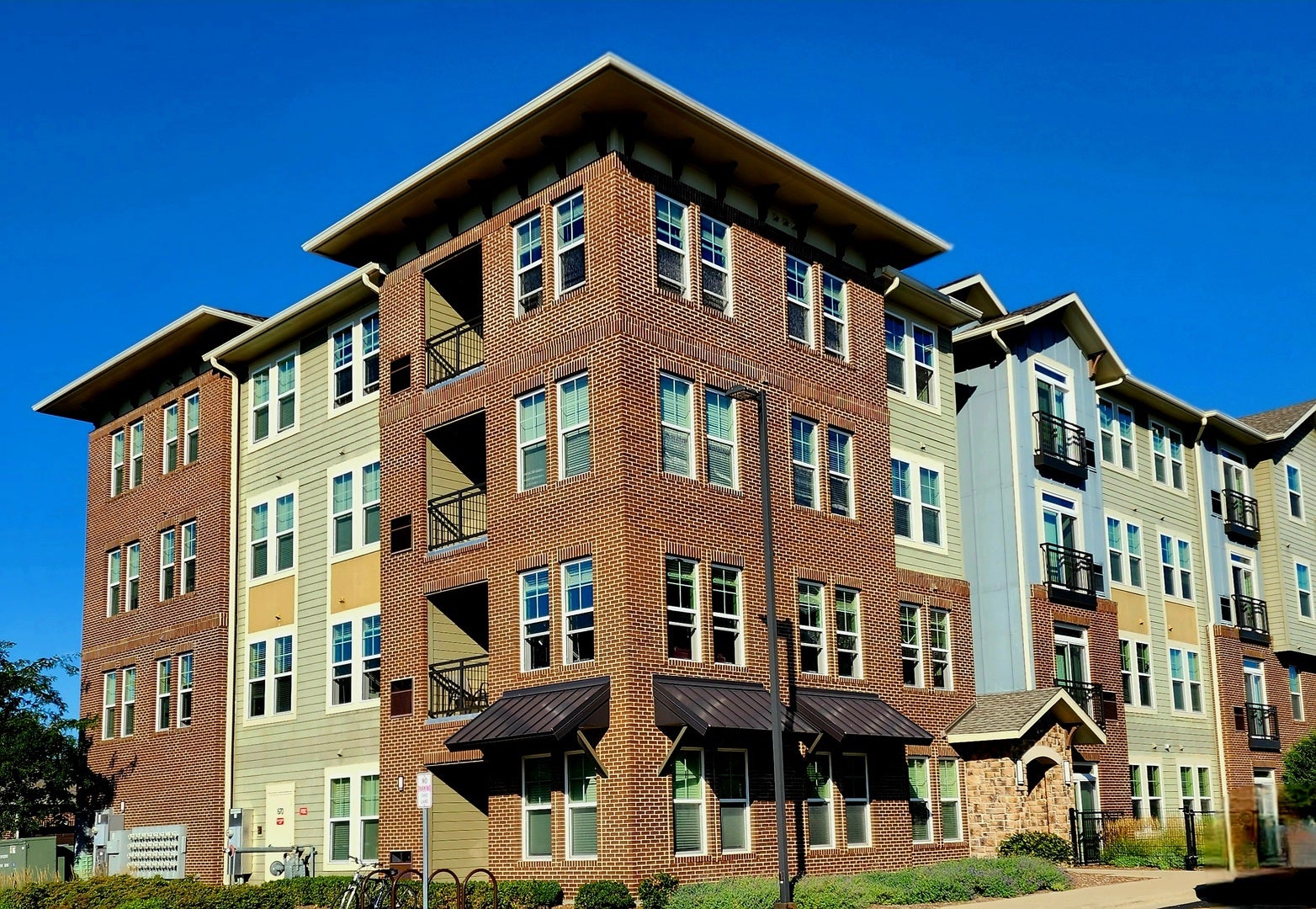 670 E Algonquin Road 4202 — photo