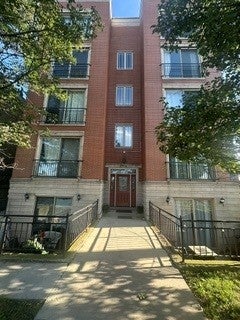 2741 W Congress Parkway 3E — photo