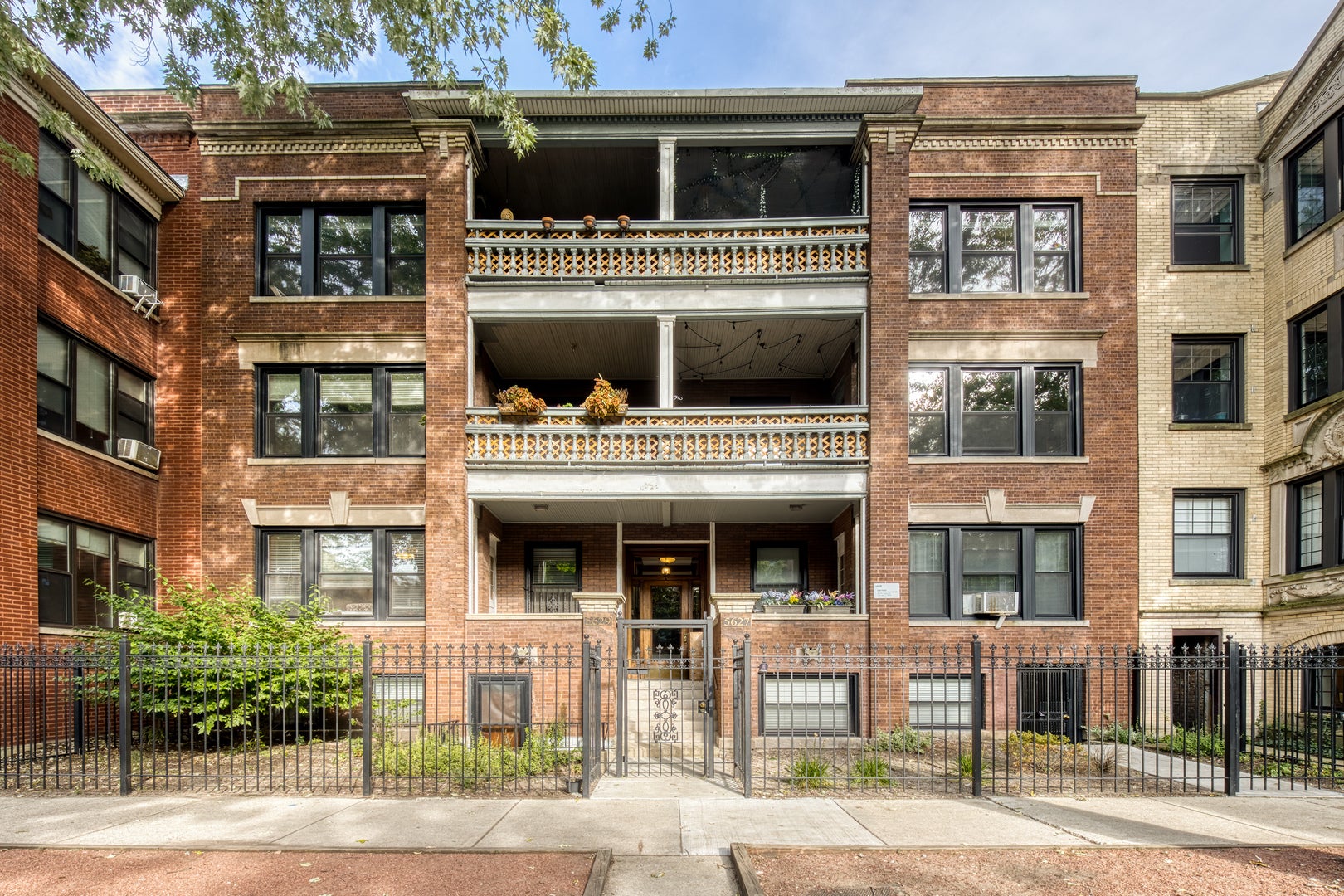 5629 N Wayne Avenue G — photo