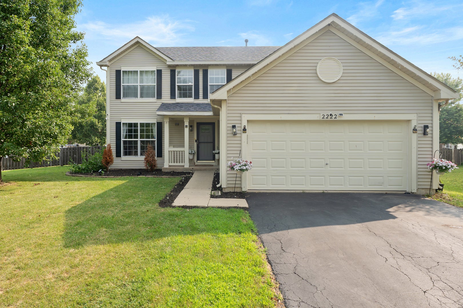 2222 Lynn Court — photo