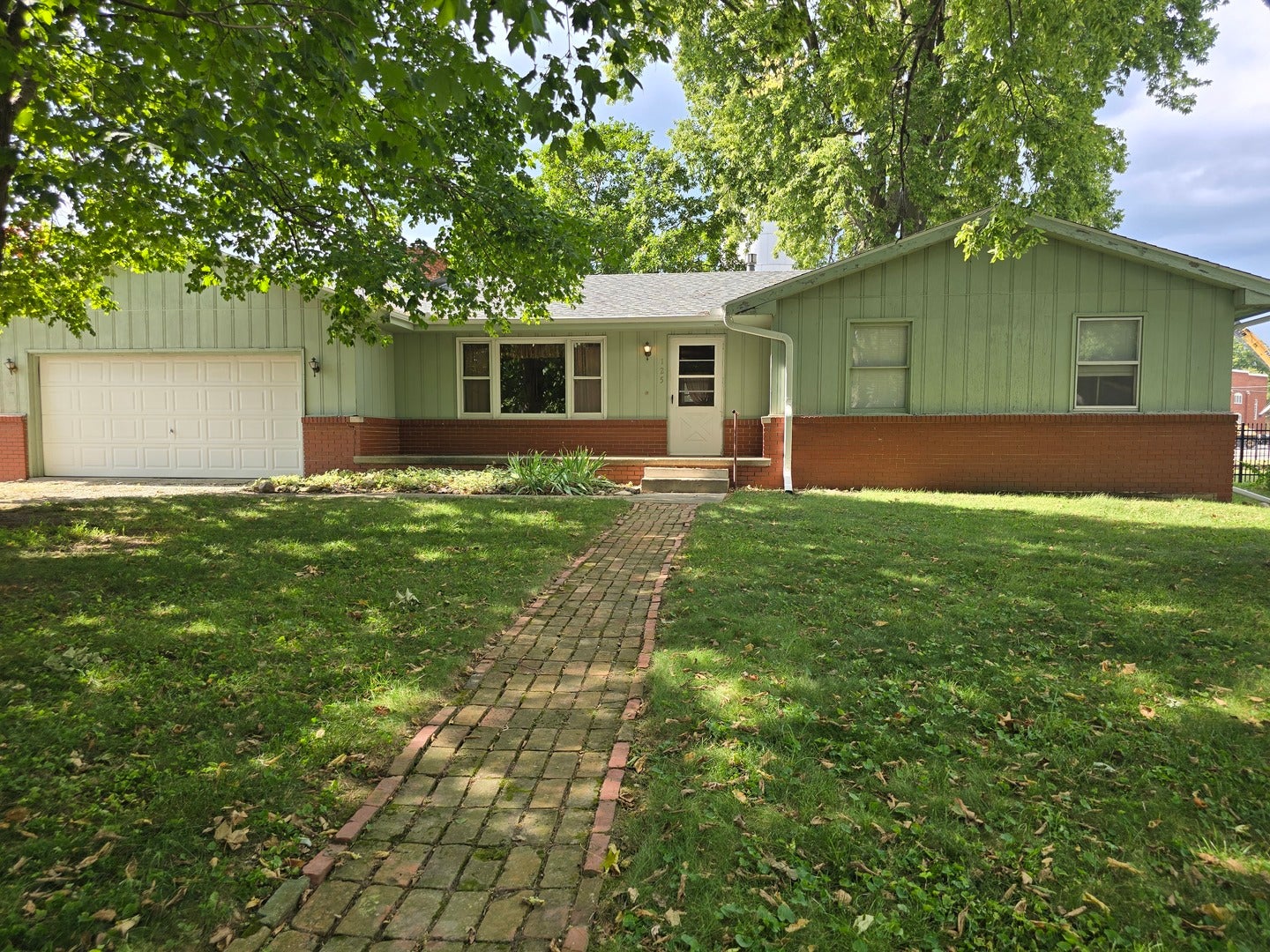 125 S Fisher Street — photo