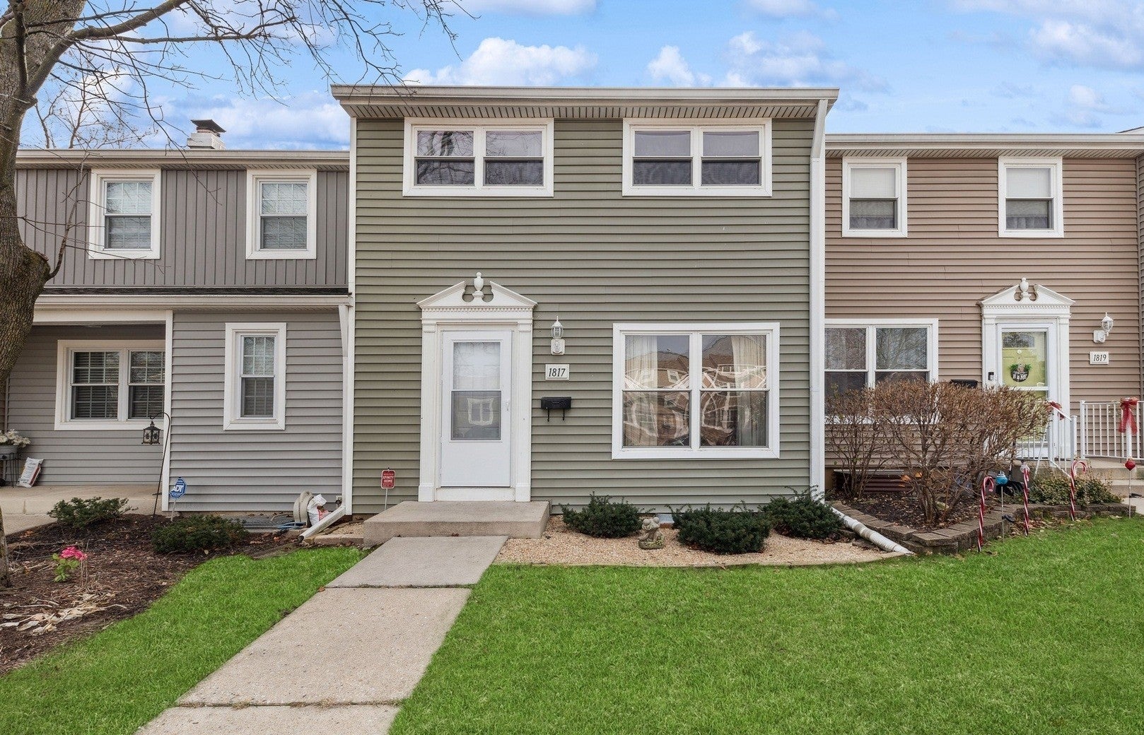 1817 Carlisle Court 1817 — photo
