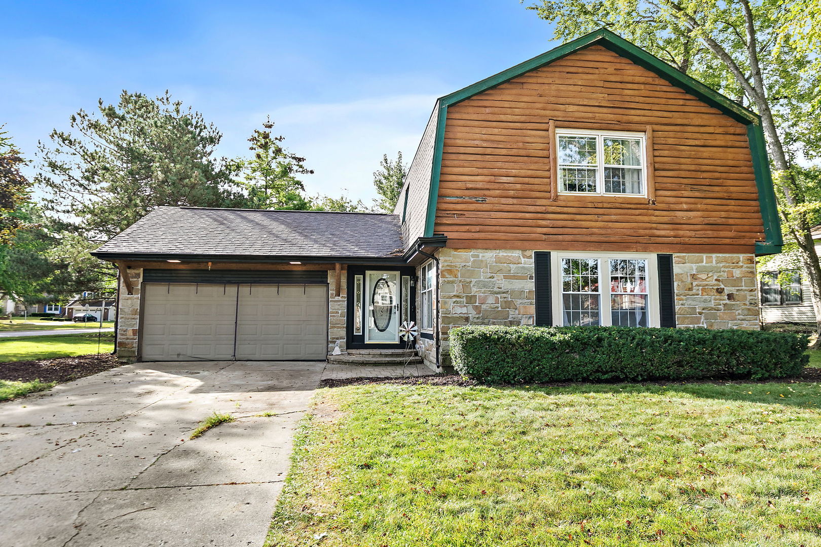 705 Chestnut Court — photo