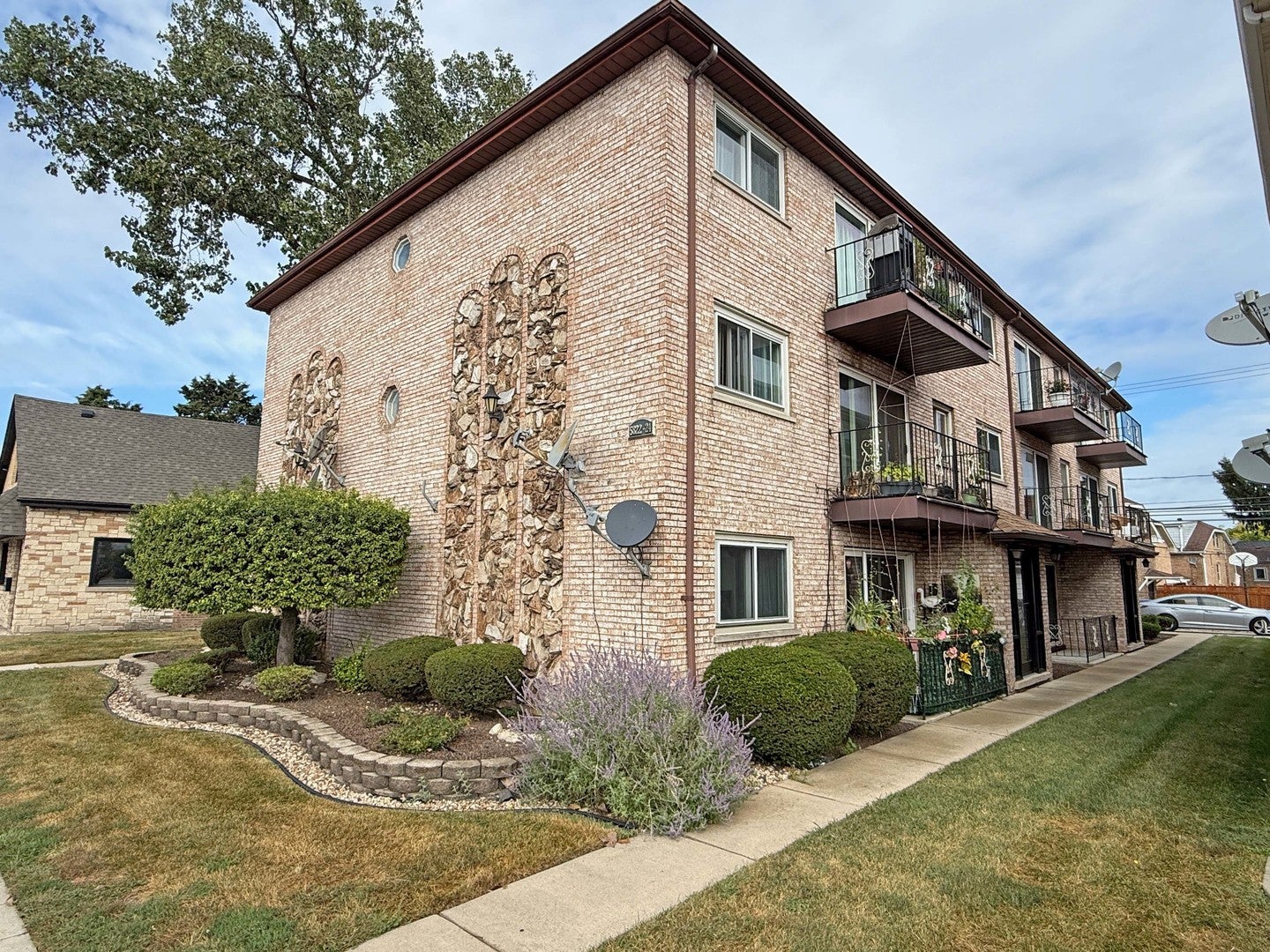 5824 S Archer Avenue 2B — photo
