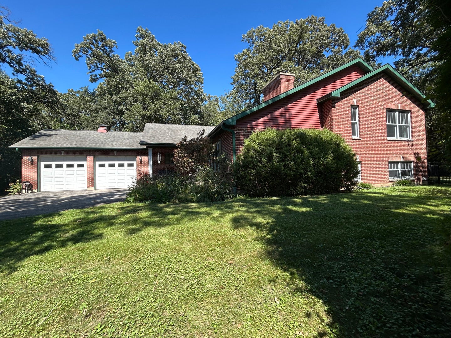 9017 Wildrose Lane — photo
