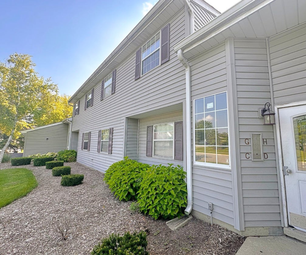 8 Gant Circle D — photo