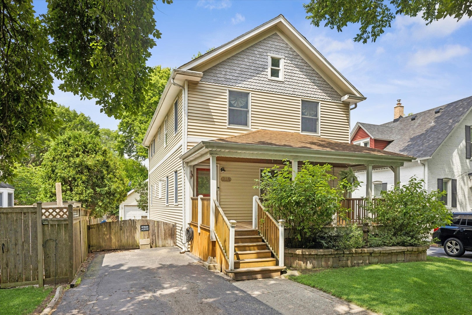 319 Leclaire Avenue — photo