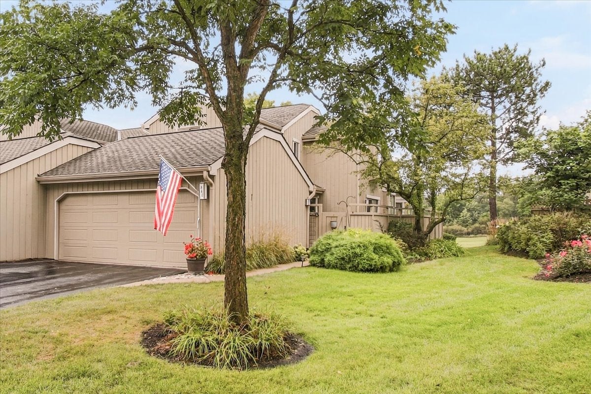 862 Oak Hill Road 504 — photo