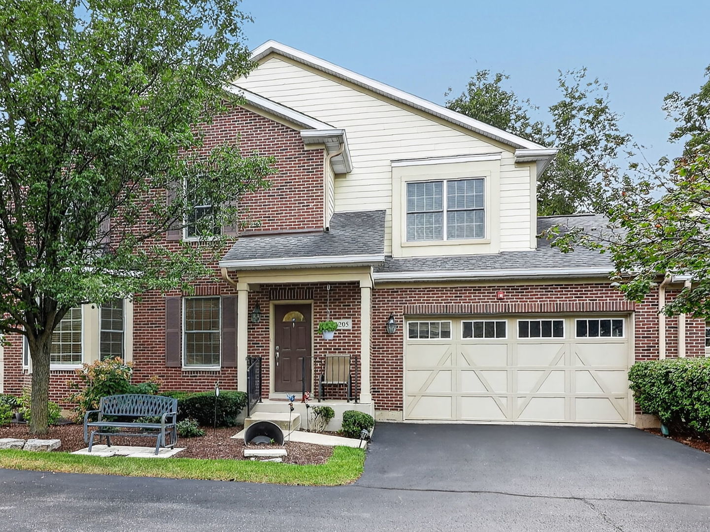 1205 Charleston Court — photo