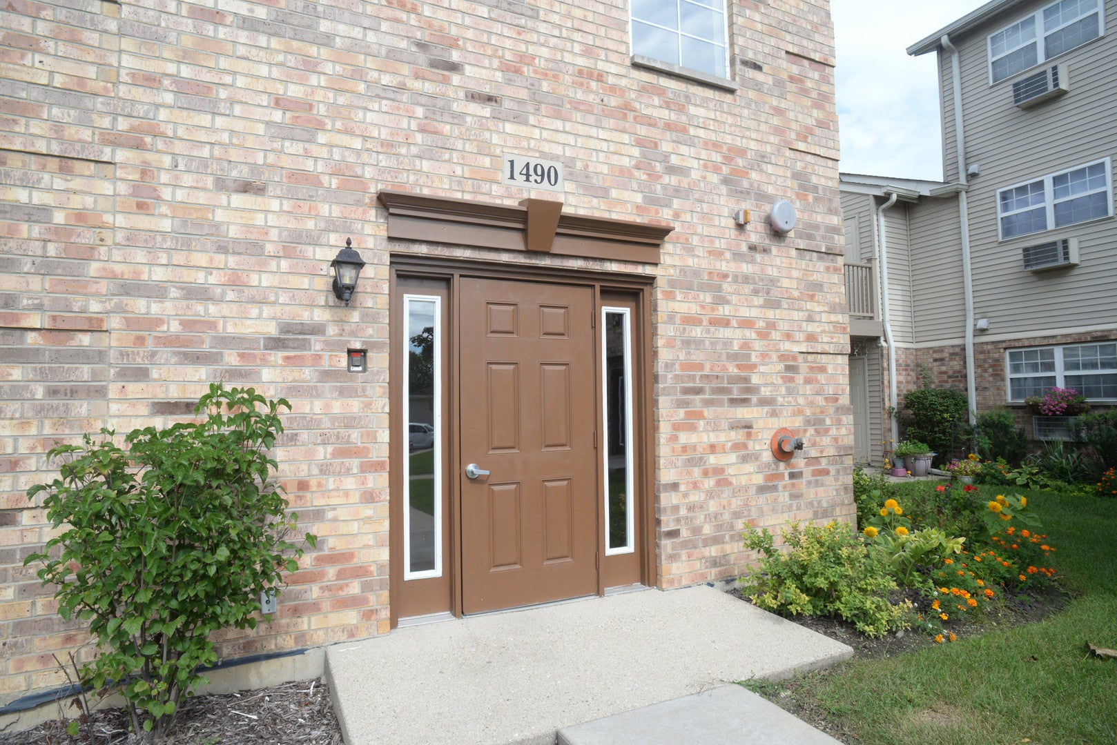 1490 Spring Brook Court 2a — photo