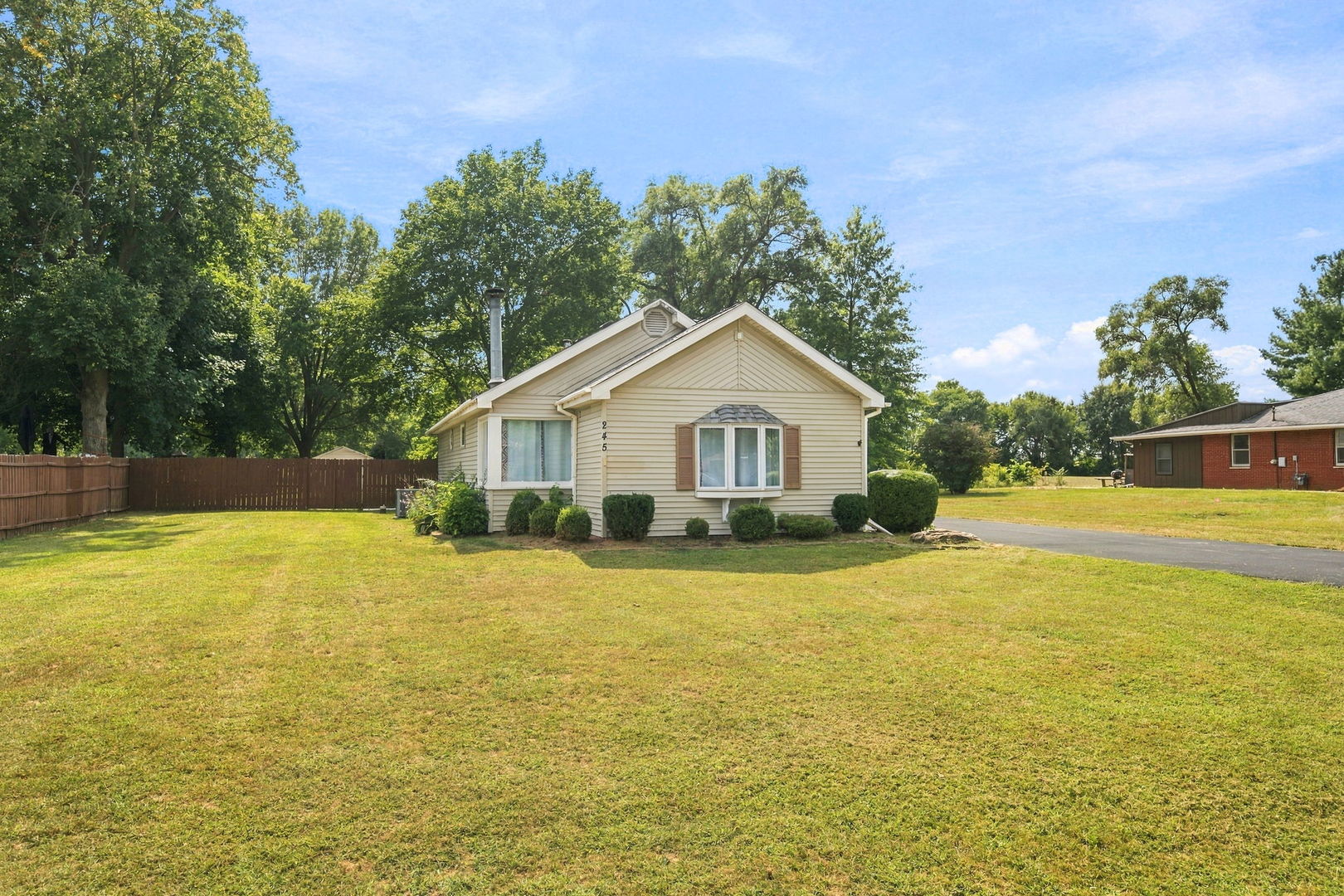 245 W Southmor Road — photo