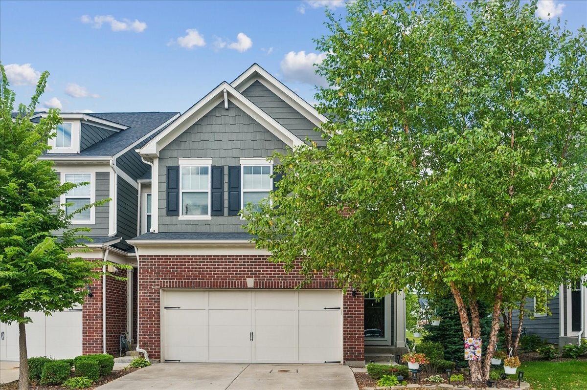 162 Waverly Court — photo