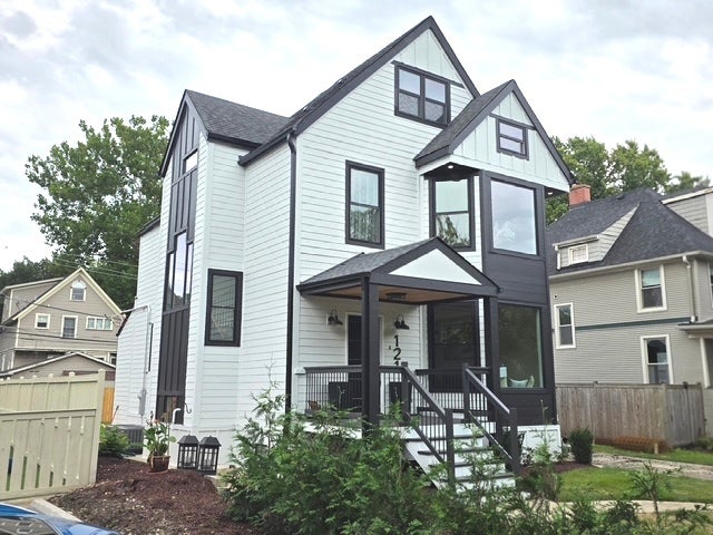121 N Kensington Avenue — photo