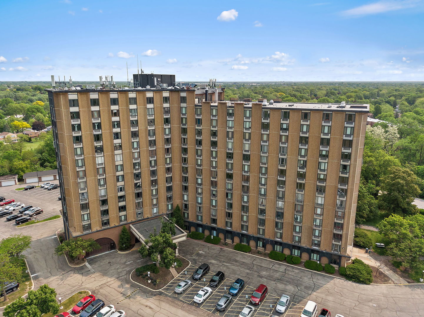 1 Renaissance Place 517 — photo