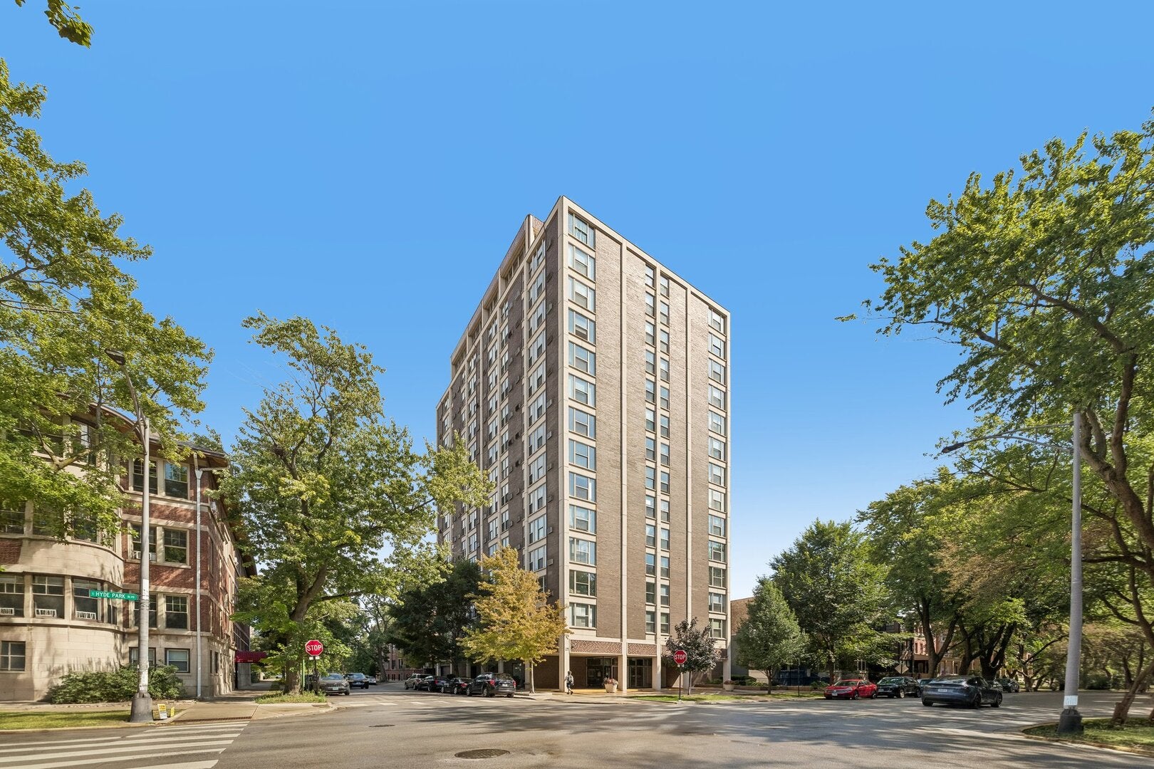 5401 S Hyde Park Boulevard 705 — photo
