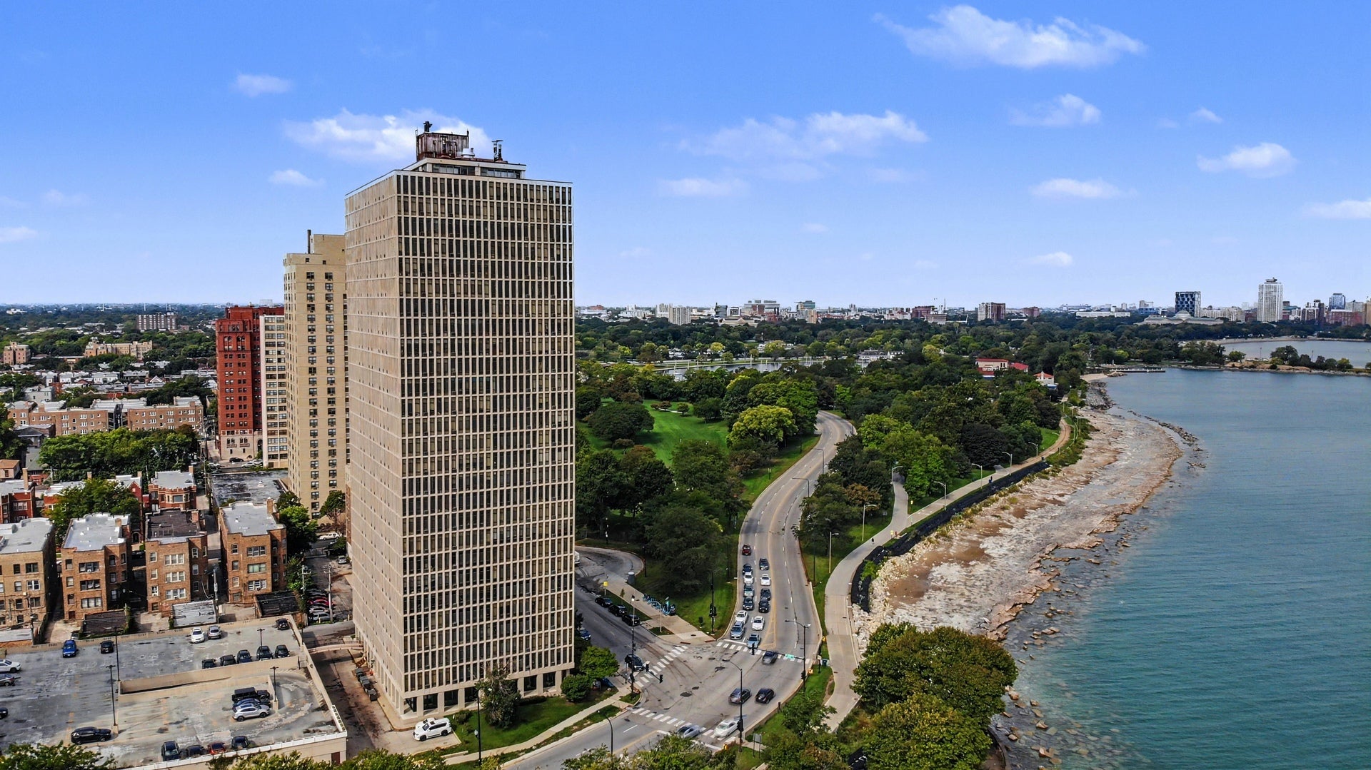 6700 S South Shore Drive 18G — photo