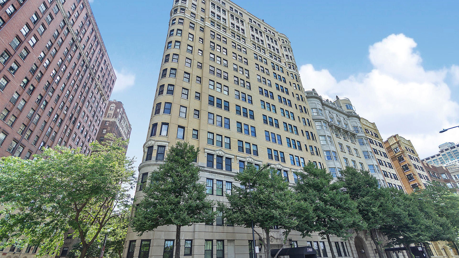 3300 N Lake Shore Drive 8D — photo