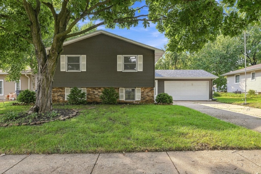 3330 Fairview Drive — photo