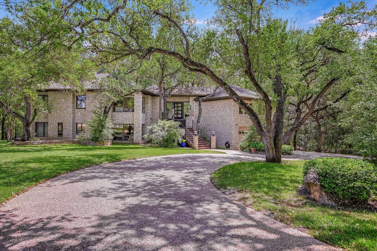 3901 Prentice Lane — photo