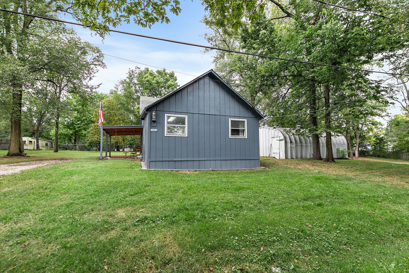 7N066 Woodlawn Avenue — photo