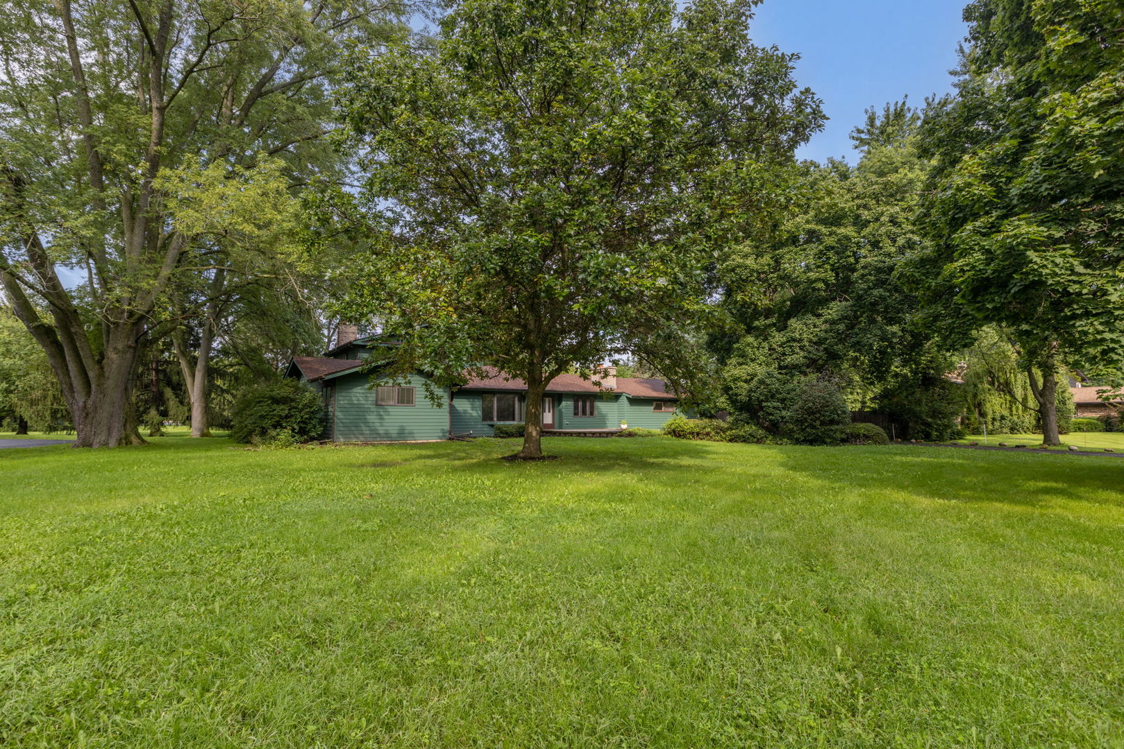 749 N Sharon Drive — photo