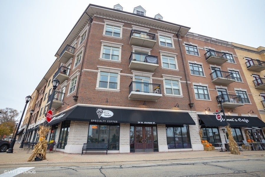 24 W Station Street 413W — photo