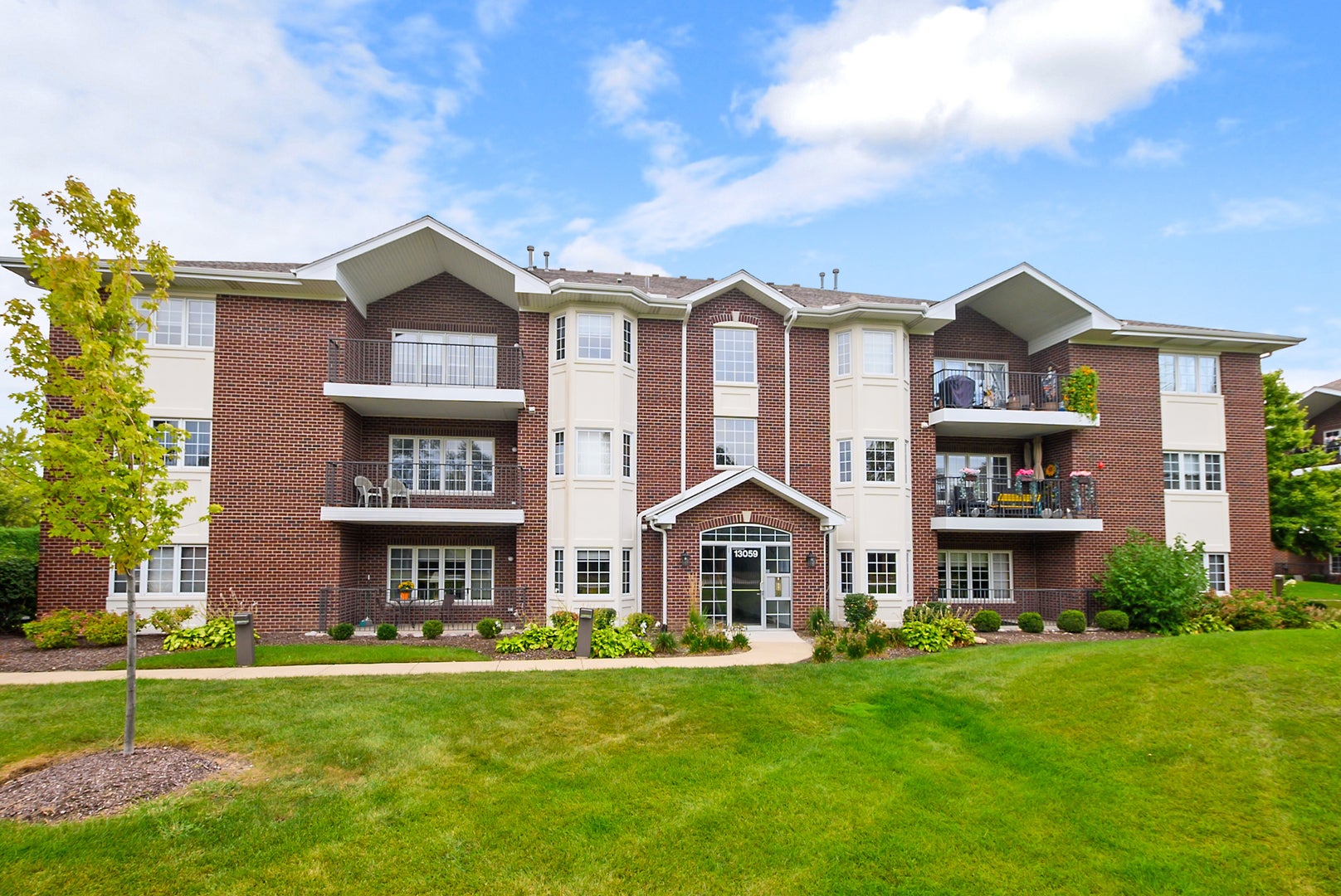 13059 Laurel Glen Court 301 — photo