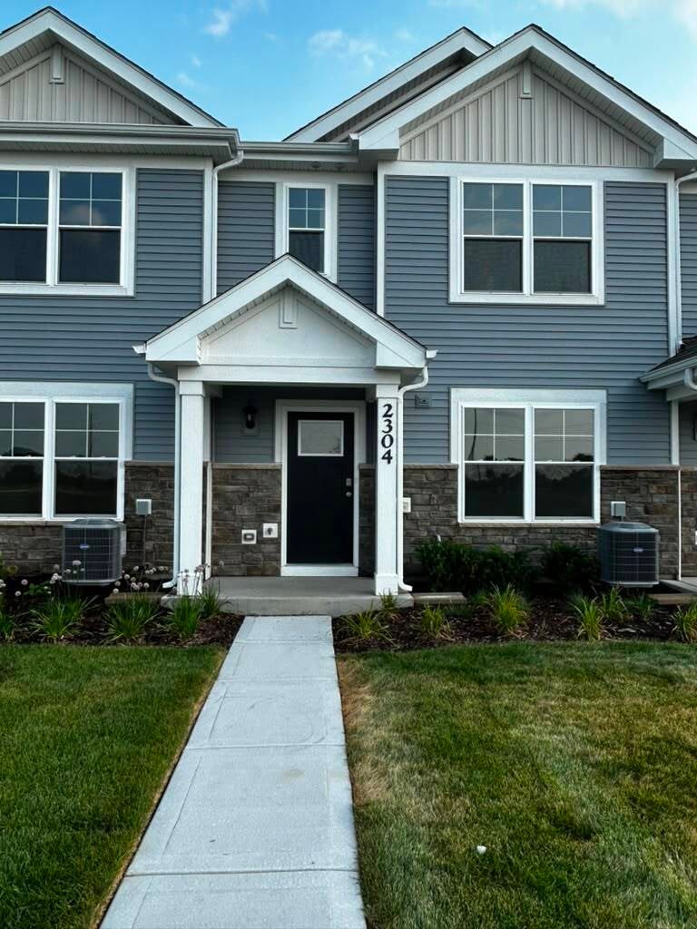 2304 Noble Lane — photo