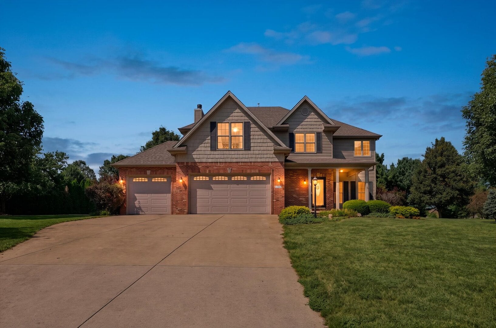 30 Long Grove Drive — photo