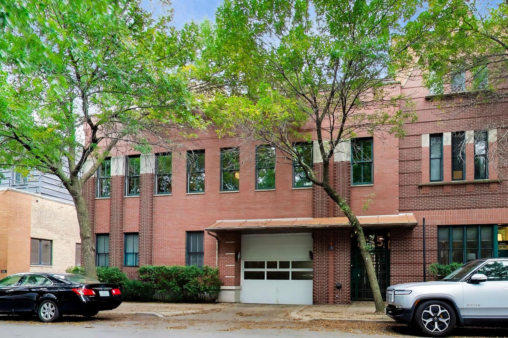1235 W George Street 106 — photo