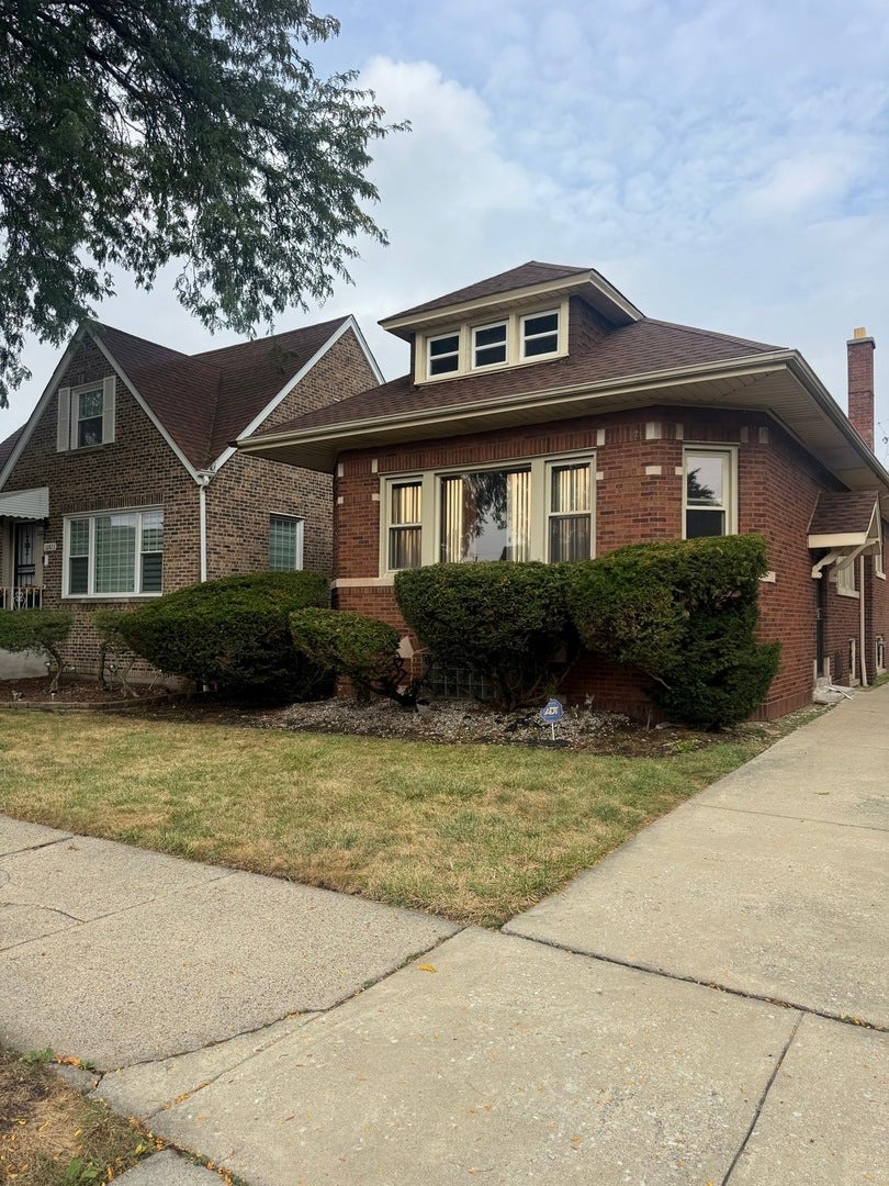 10827 S Wallace Street — photo