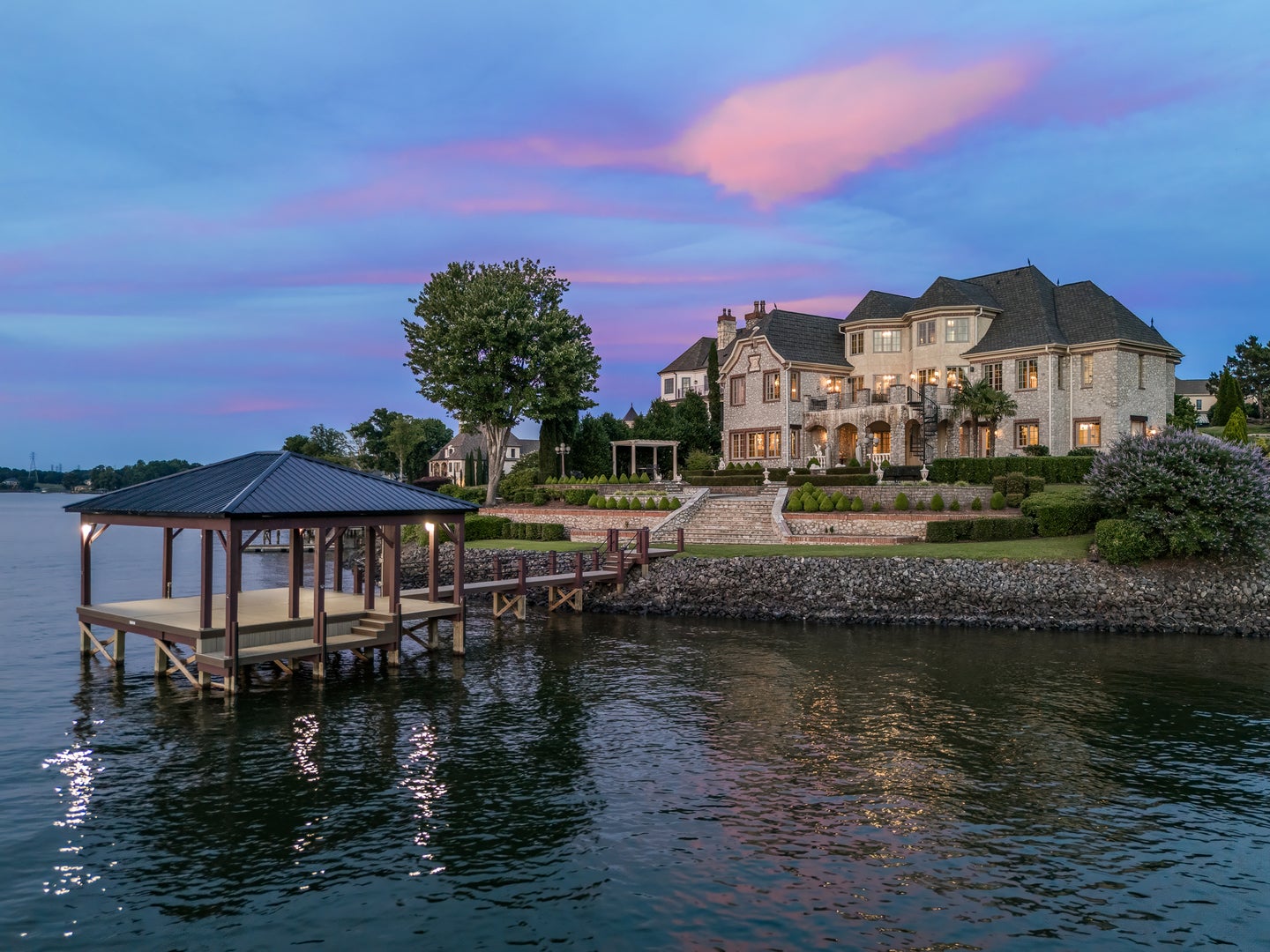 331 Ivy Arbor Circle — photo