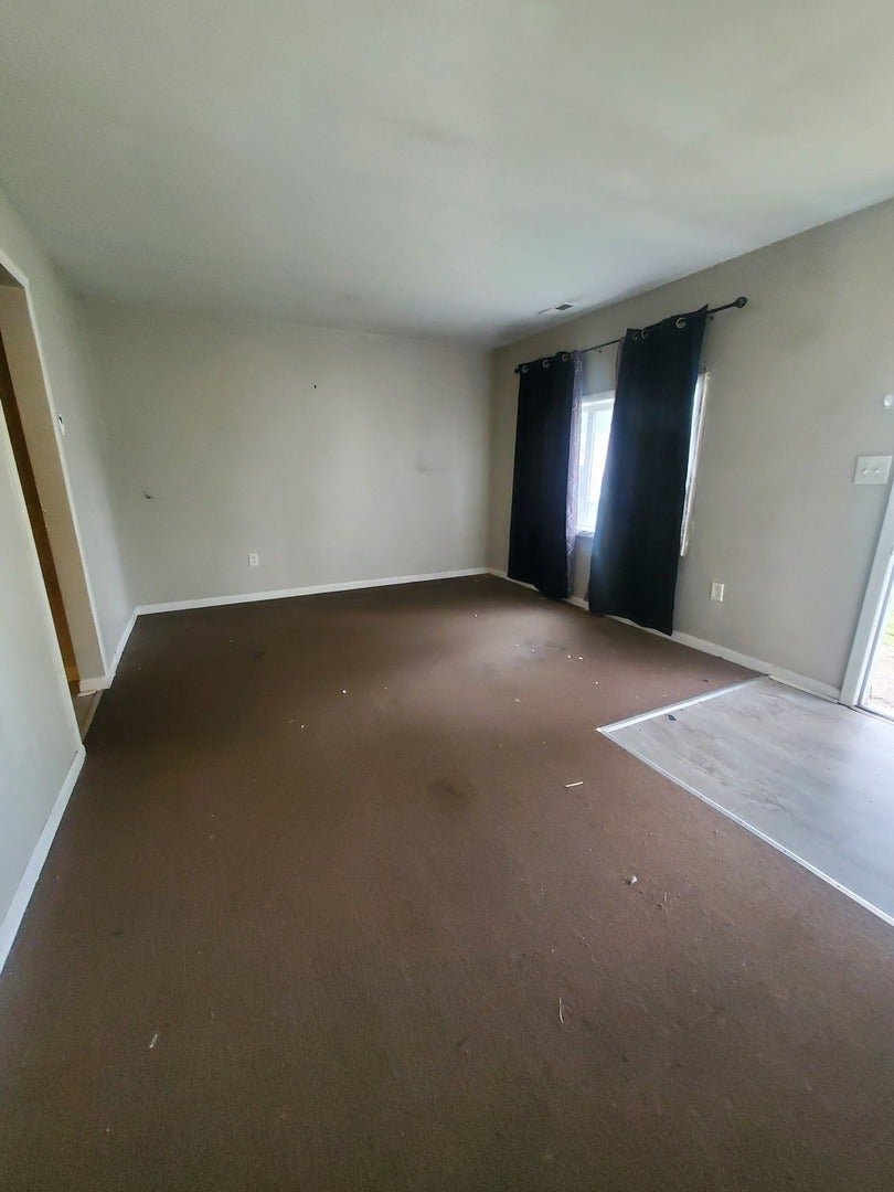 Home in Sauk Village, IL 60411 — photo 2