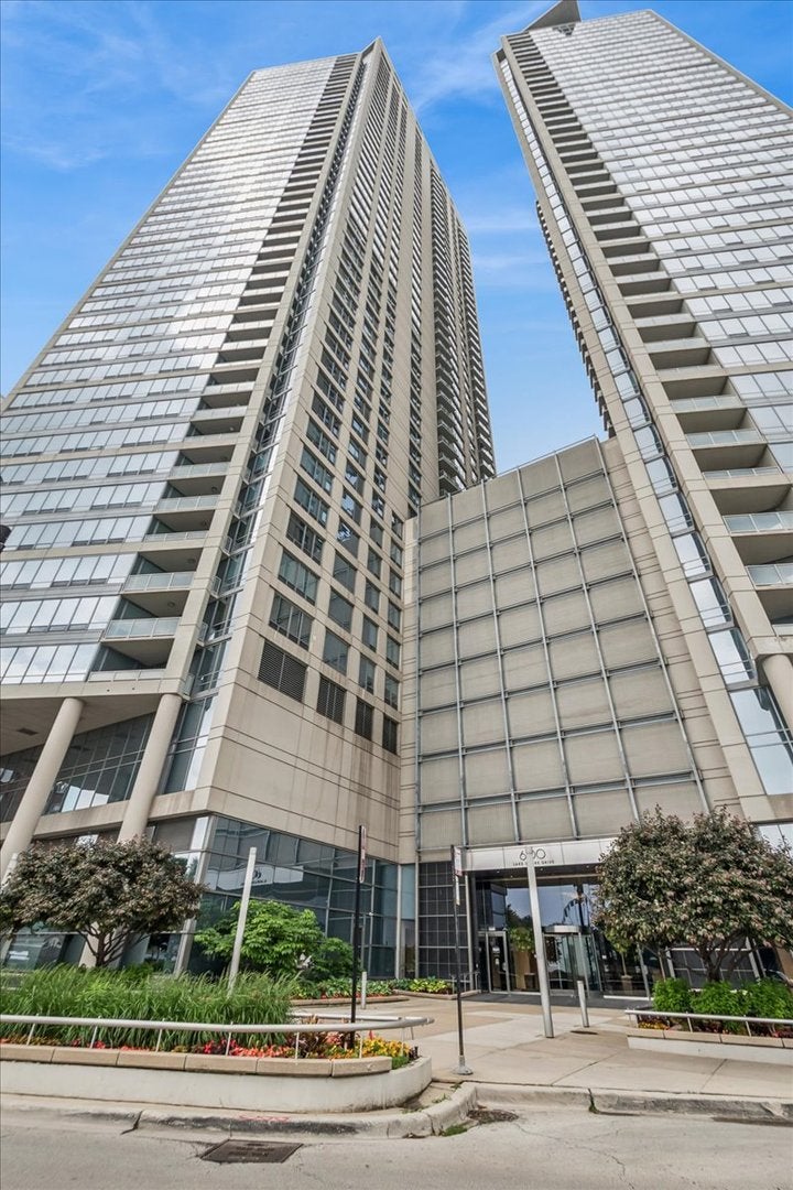600 N Lake Shore Drive 2411 — photo