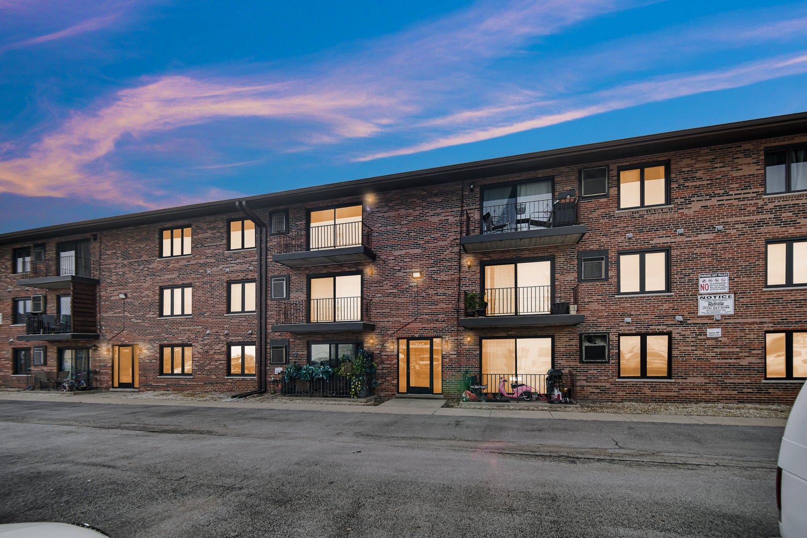 7347 W 79th Place 3C — photo