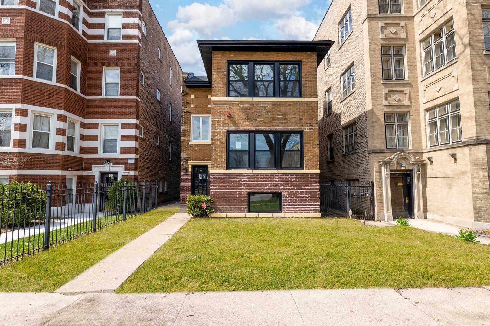 18 S Austin Boulevard B — photo