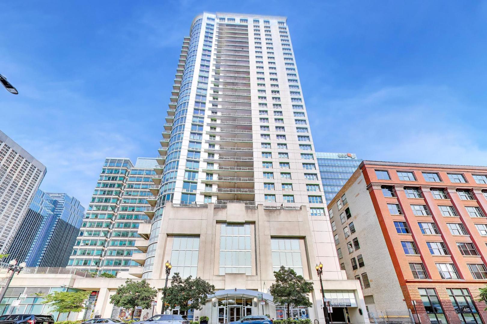 125 S Jefferson Street 1005 — photo