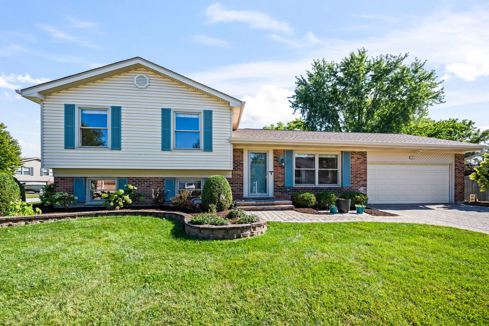 1101 Pheasant Ridge Drive — photo