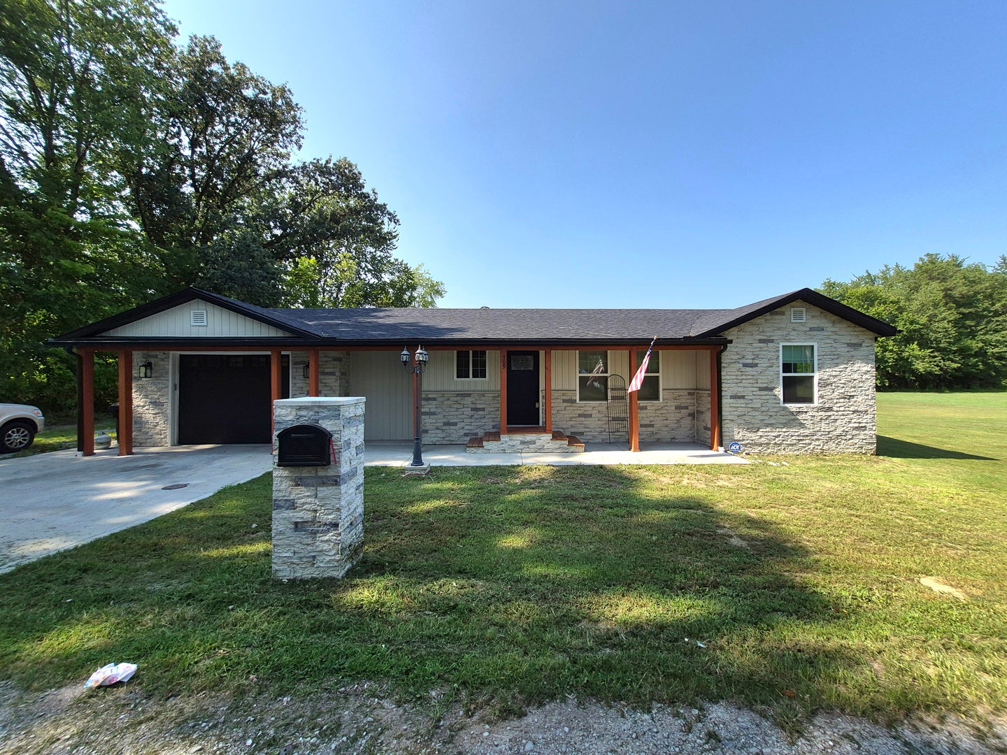 509 W Maple Street — photo