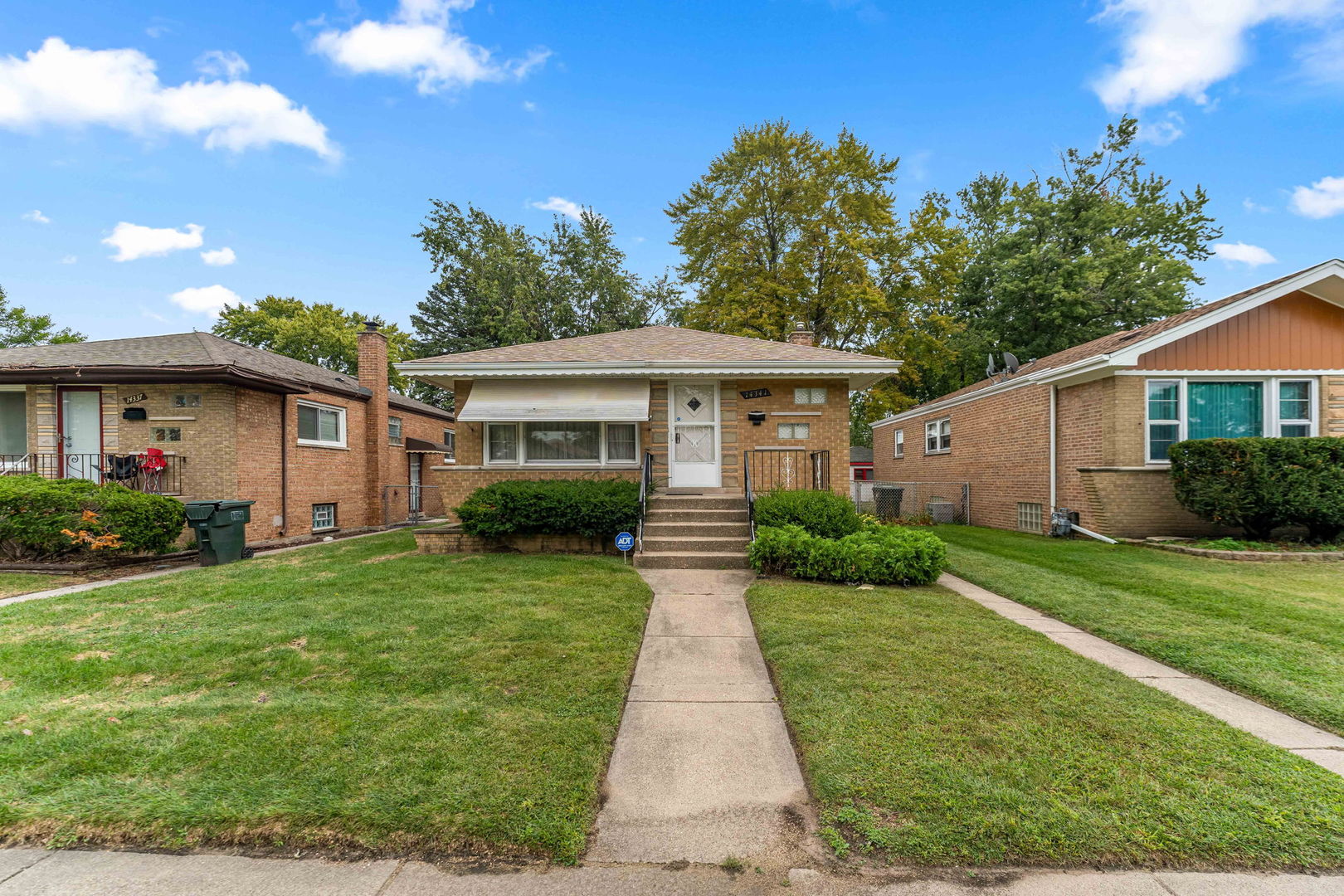 14341 Kimbark Avenue — photo