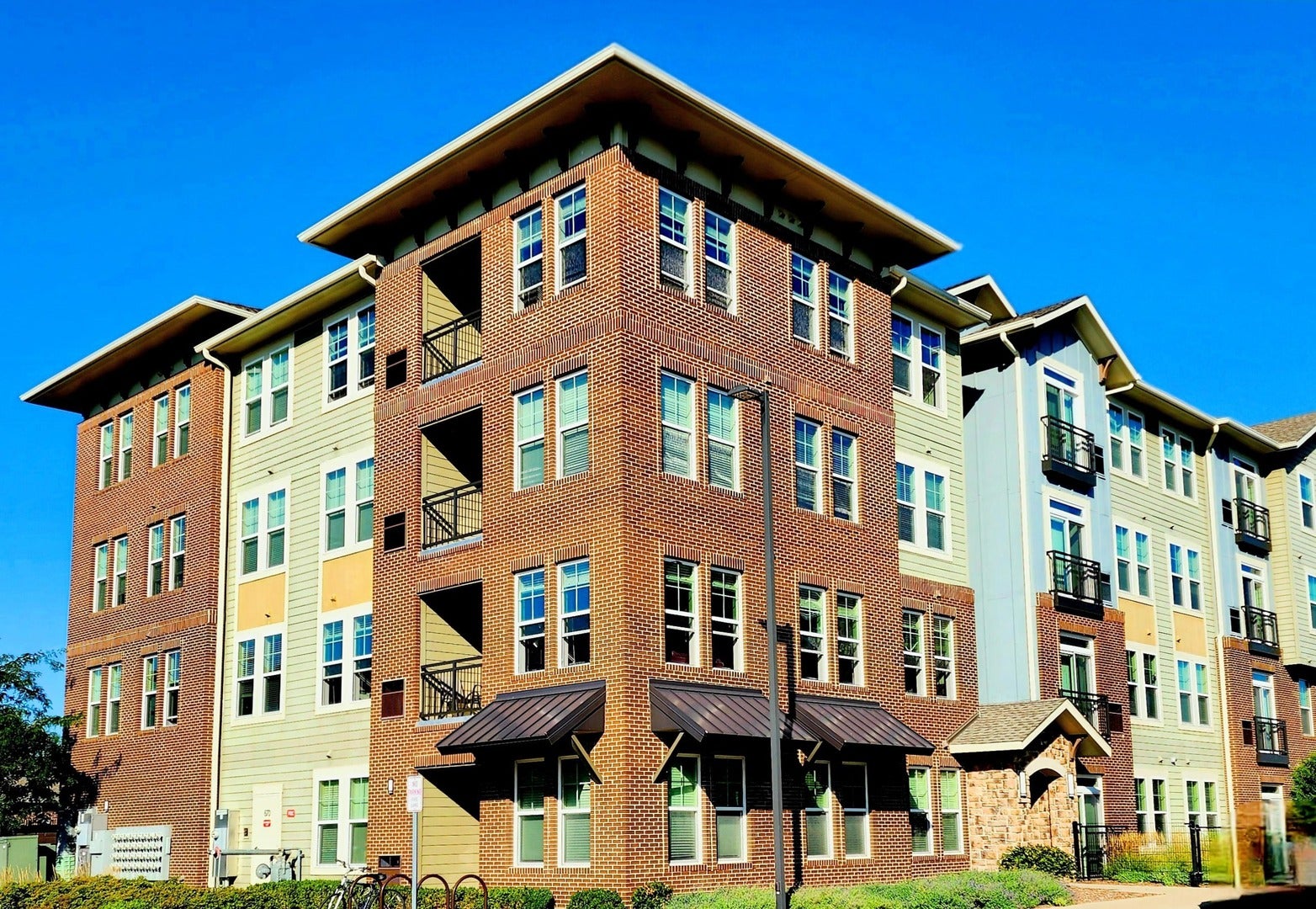 670 E Algonquin Road 4307 — photo