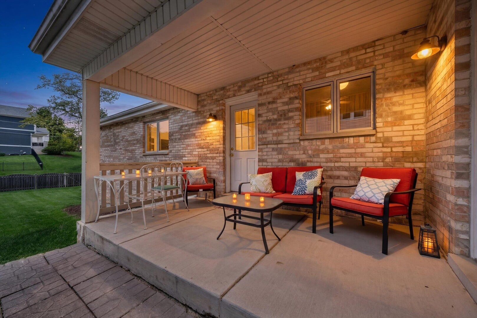 Home in Lemont, IL 60439 — photo 3